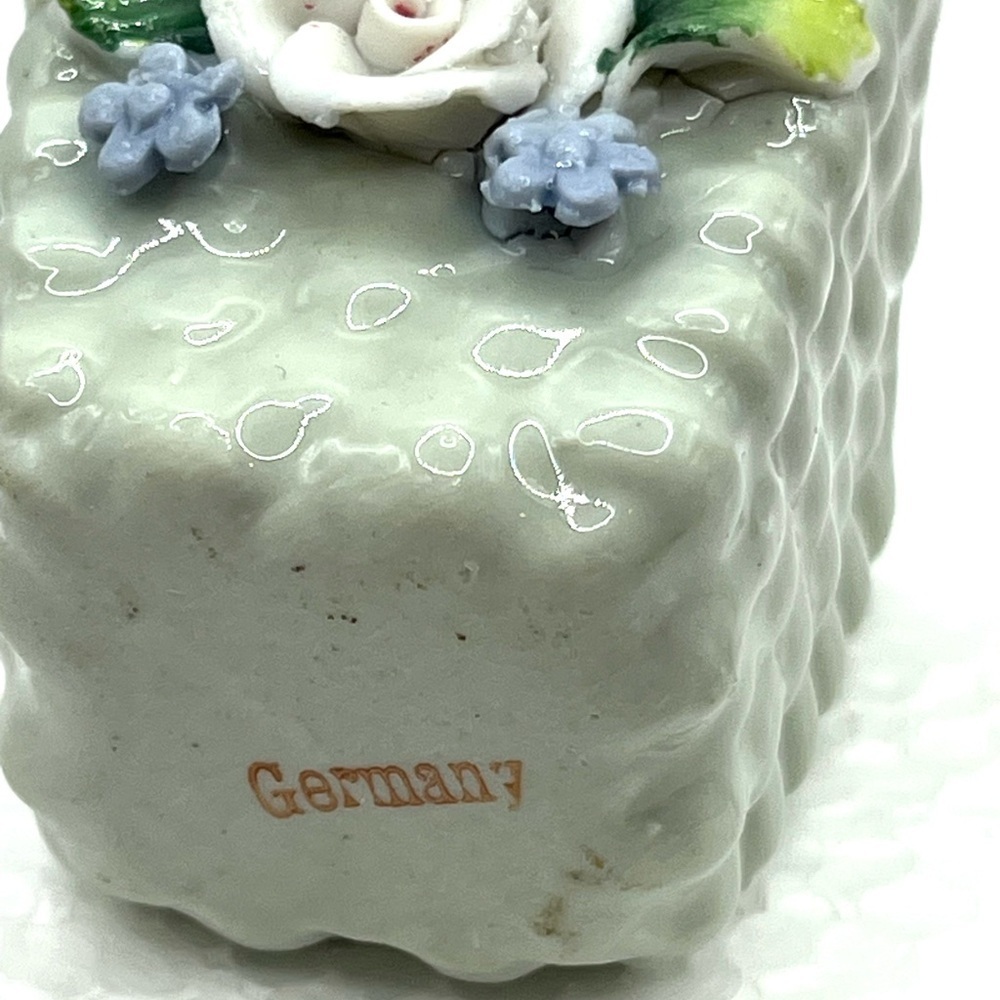 Elfinware Vintage Porcelain Baskets Vase Made In Germany Floral Mini 2” - 2.5” - Picture 11 of 14
